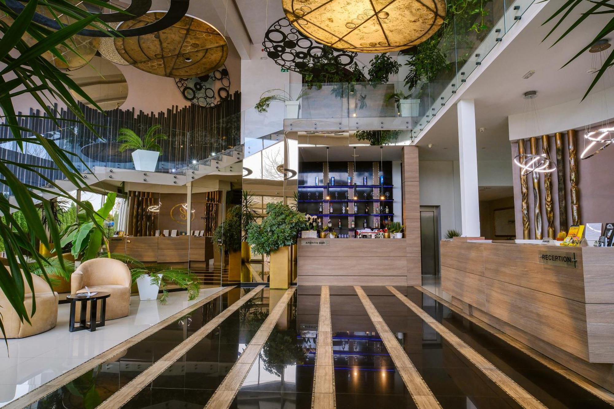 Hotel Crystal Light Nis Luaran gambar