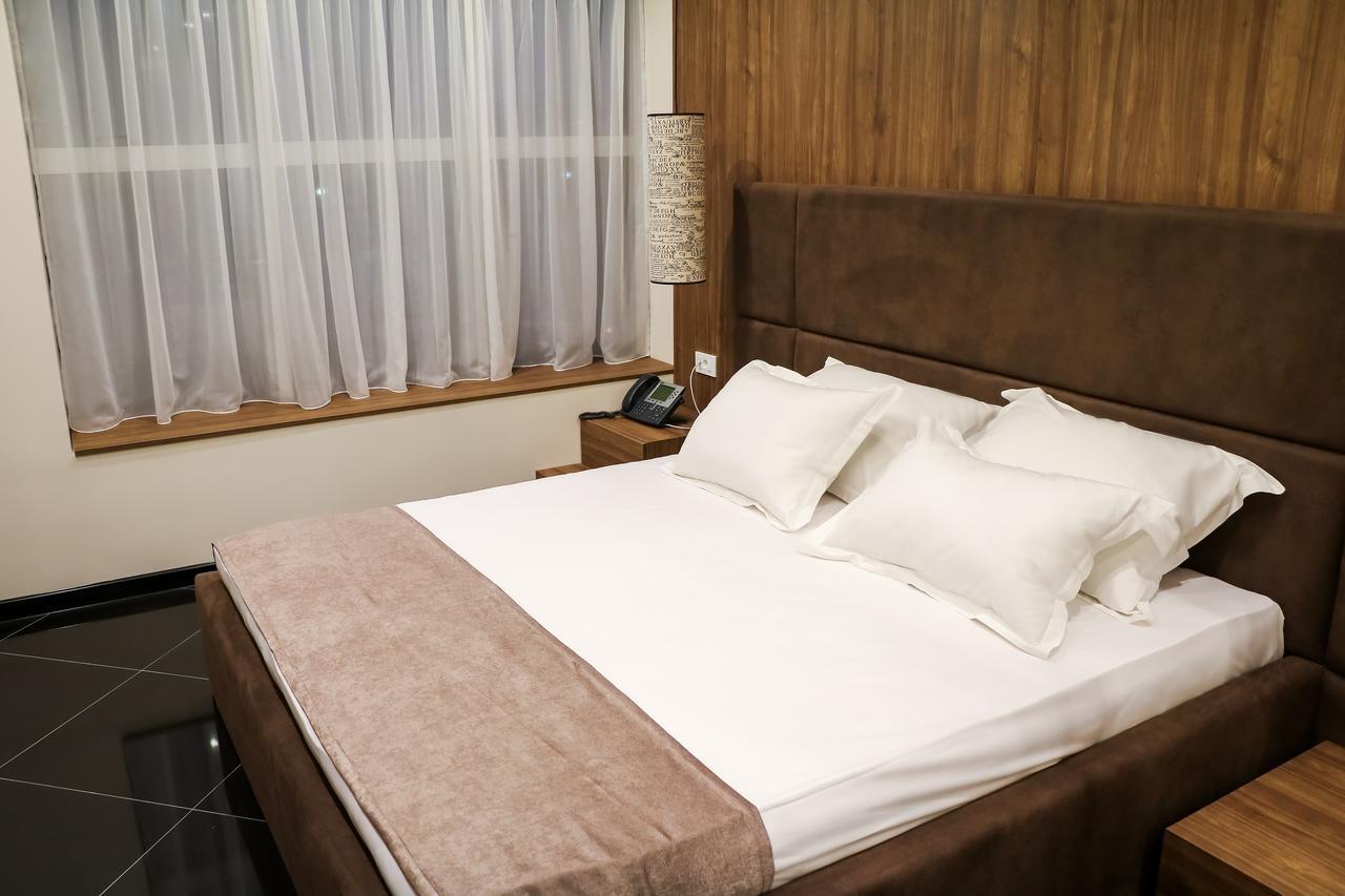 Hotel Crystal Light Nis Luaran gambar