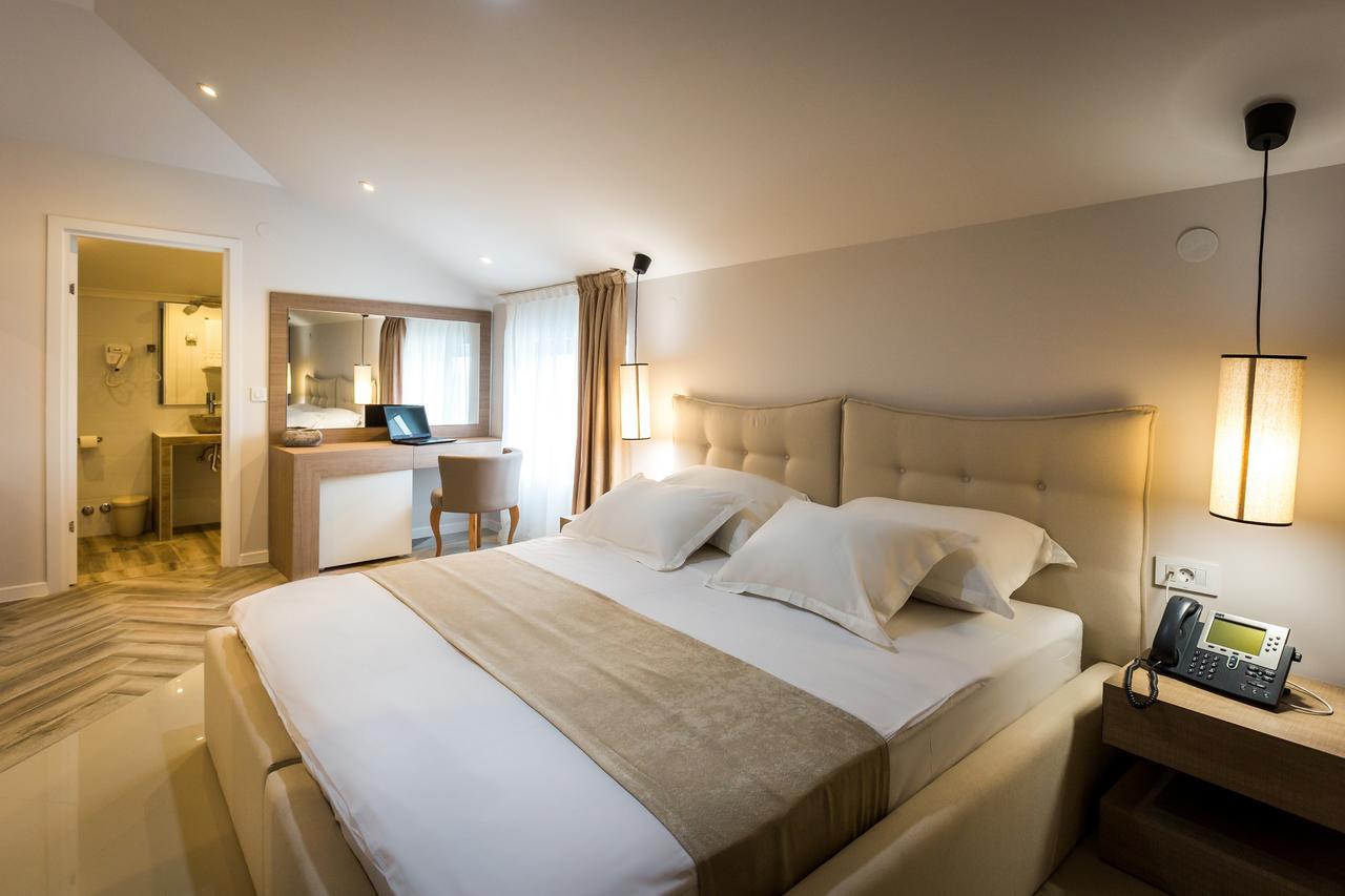Hotel Crystal Light Nis Luaran gambar