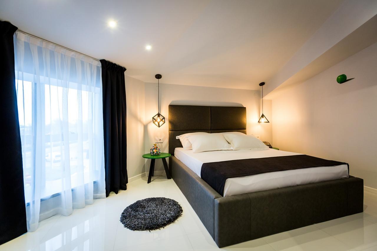 Hotel Crystal Light Nis Luaran gambar