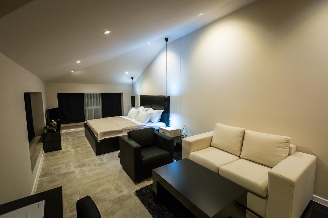 Hotel Crystal Light Nis Luaran gambar