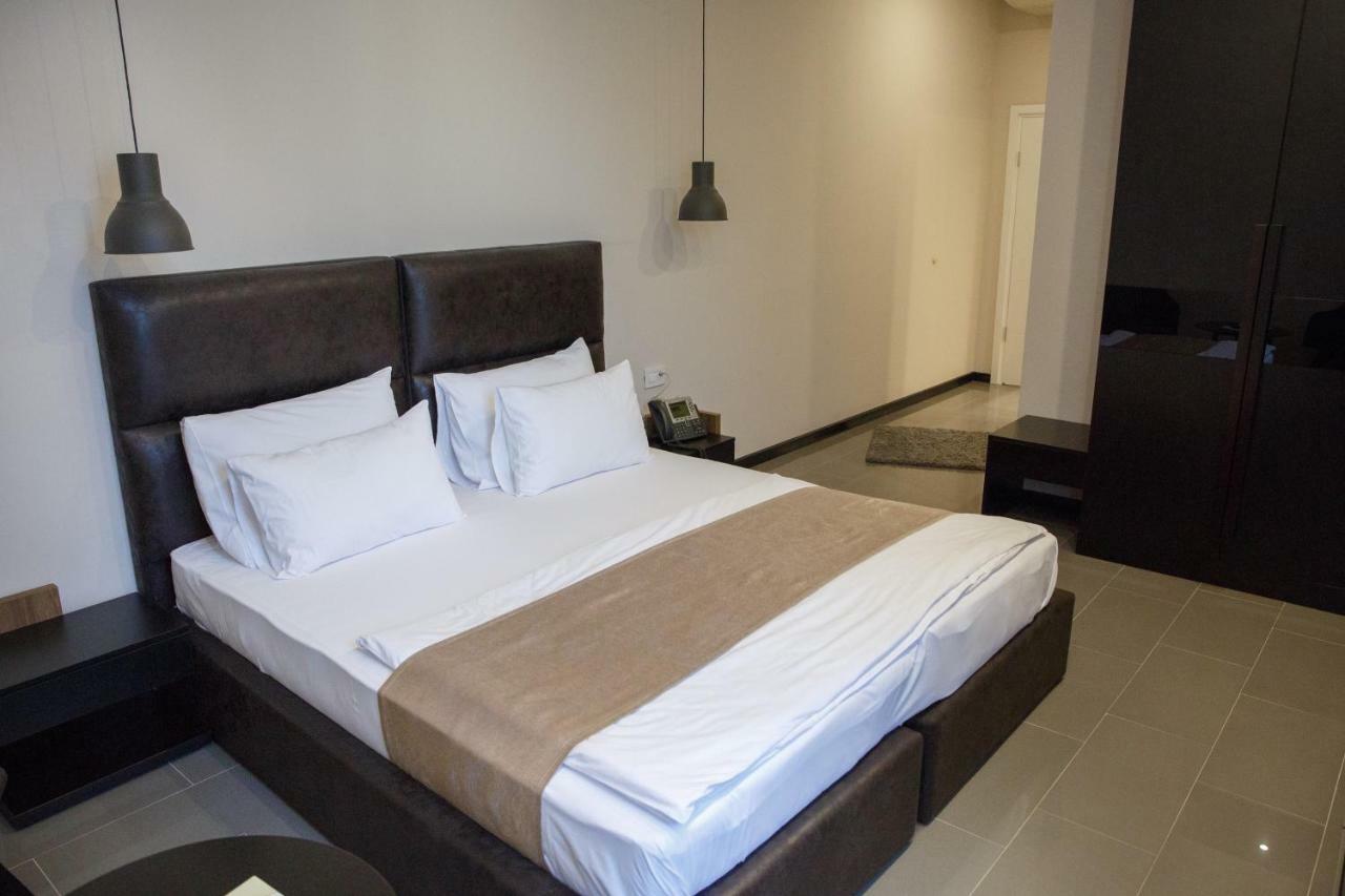 Hotel Crystal Light Nis Luaran gambar