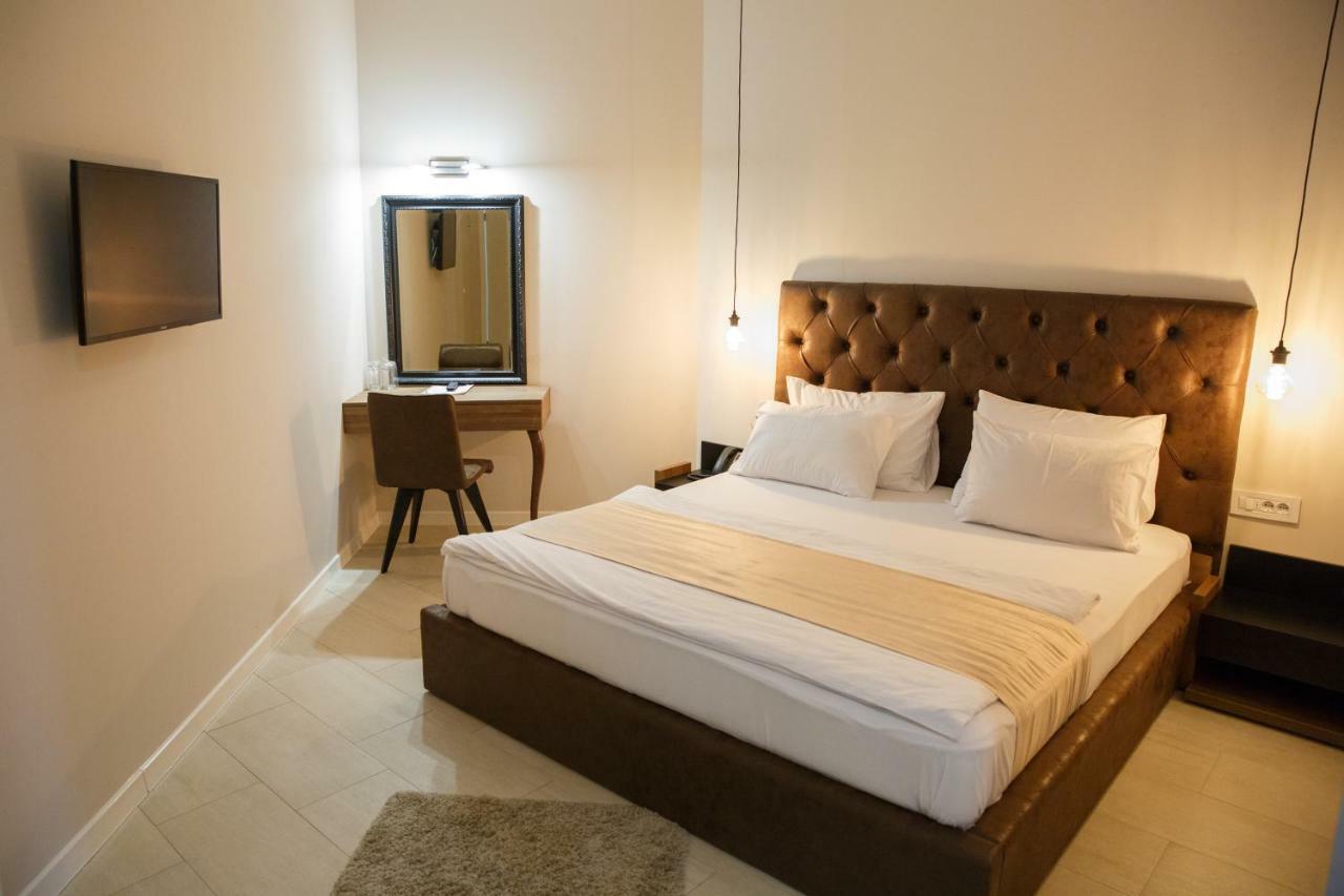 Hotel Crystal Light Nis Luaran gambar