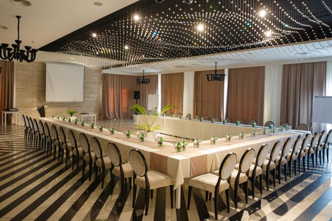 Hotel Crystal Light Nis Luaran gambar